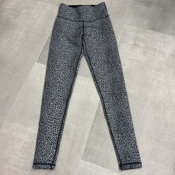 Sweaty Betty Flatter Me Workout Jacquard Leggings Animal Print Black Grey XXS - Picture 10 of 12